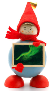 Silas Tonttukylä Tonttu Armas mit Holzherz "With love" + Geschänkepäckchen